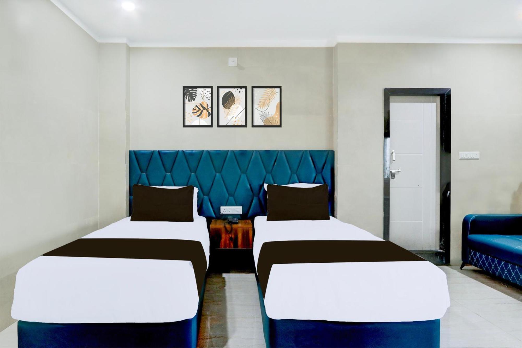 Hotel O Pr Grand Khammam 外观 照片