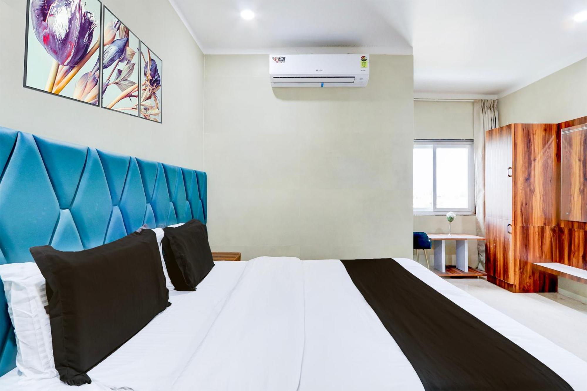 Hotel O Pr Grand Khammam 外观 照片