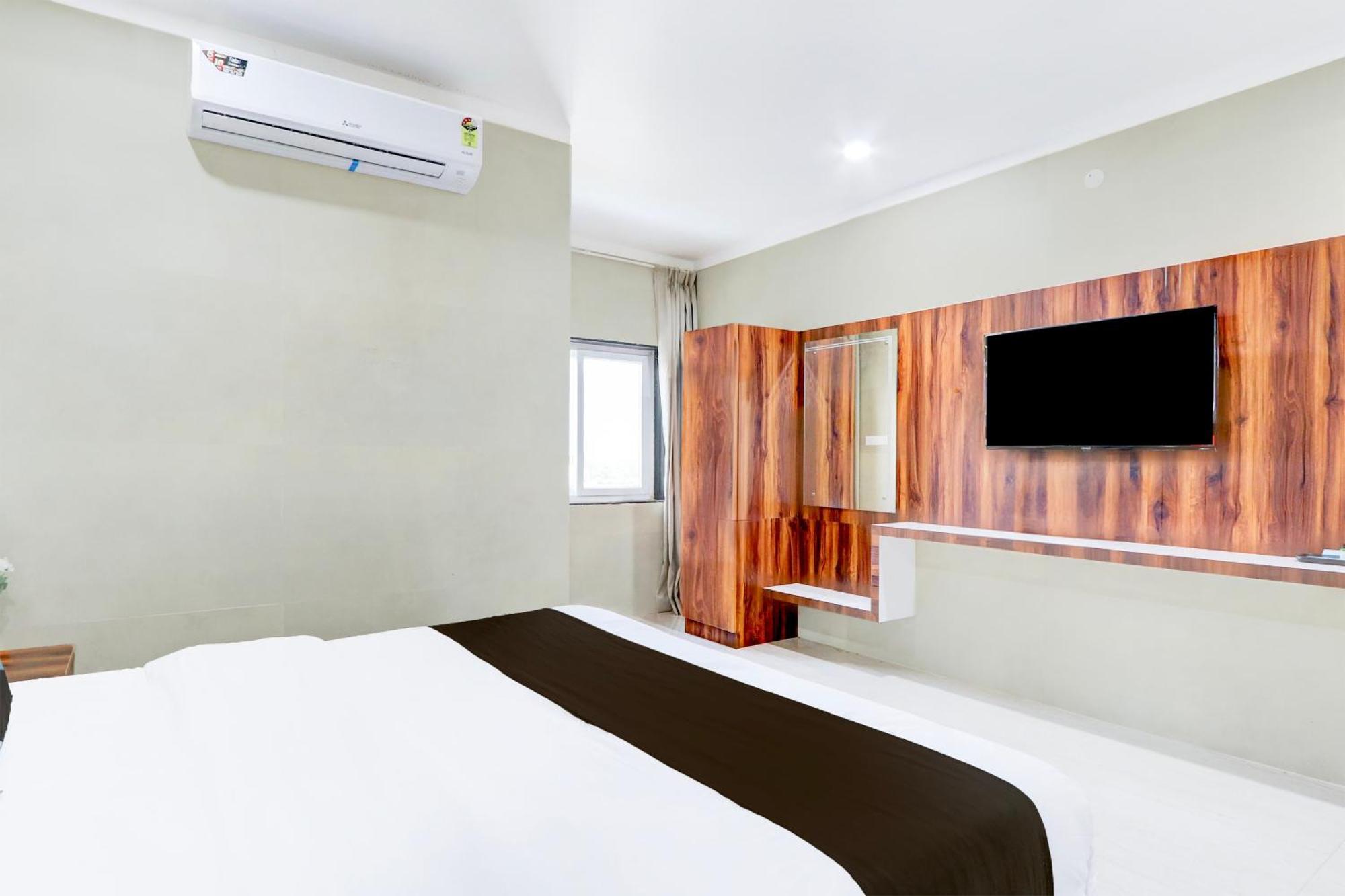 Hotel O Pr Grand Khammam 外观 照片
