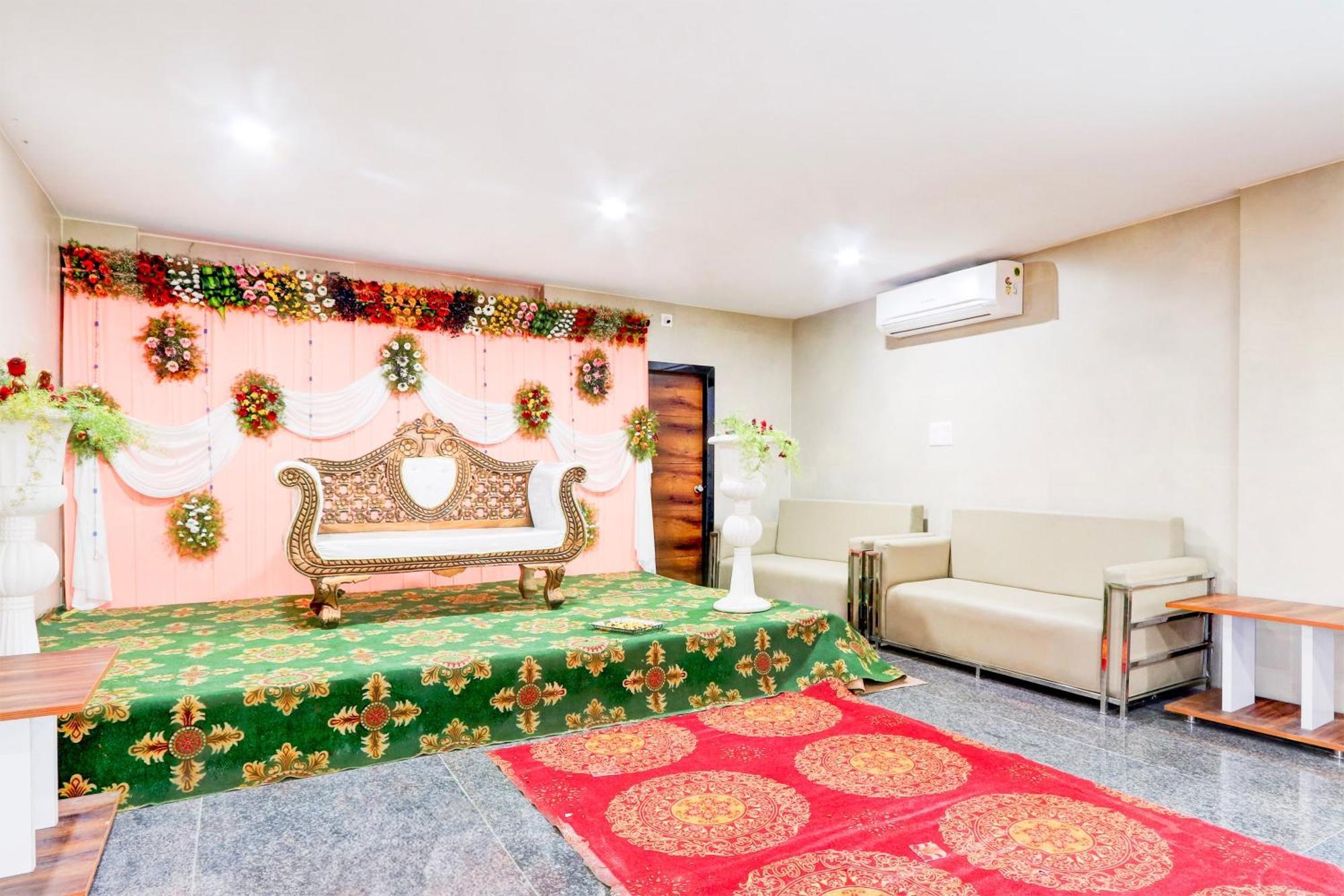 Hotel O Pr Grand Khammam 外观 照片