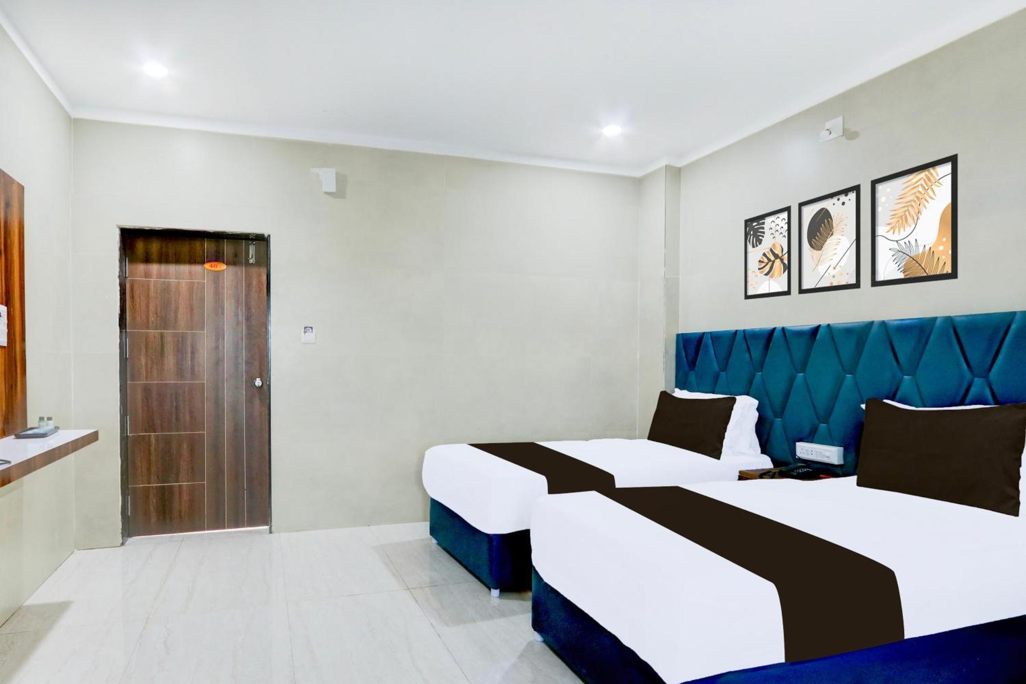 Hotel O Pr Grand Khammam 外观 照片