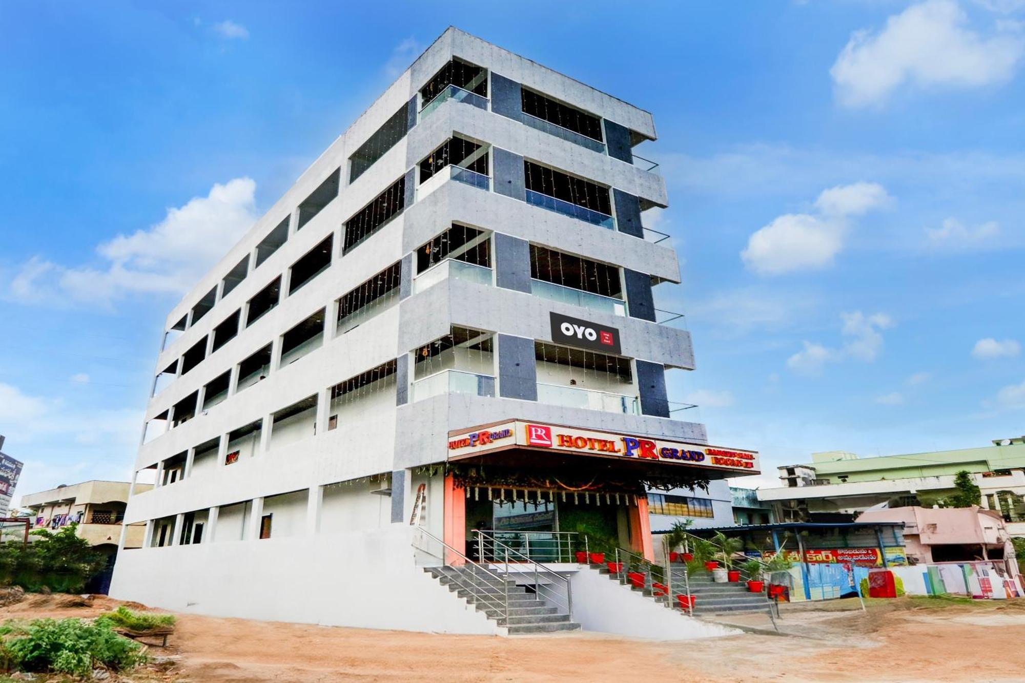 Hotel O Pr Grand Khammam 外观 照片